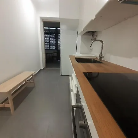 New Flat Near River And The Heart Of Lisbon شقة *
