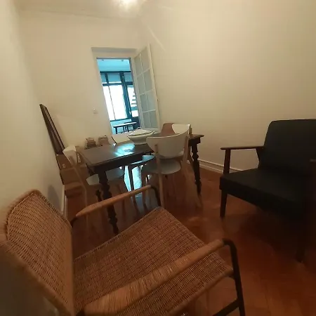 New Flat Near River And The Heart Of Lisbon شقة