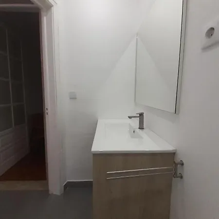 New Flat Near River And The Heart Of Lisbon * Lisboa